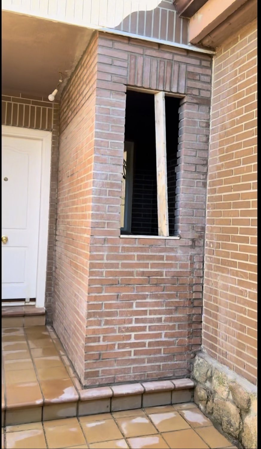 Cerramiento de ladrillo terminado